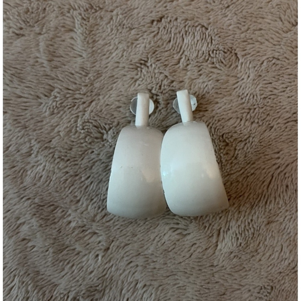 Vintage White Metal‎ Hooped Clip On Earrings